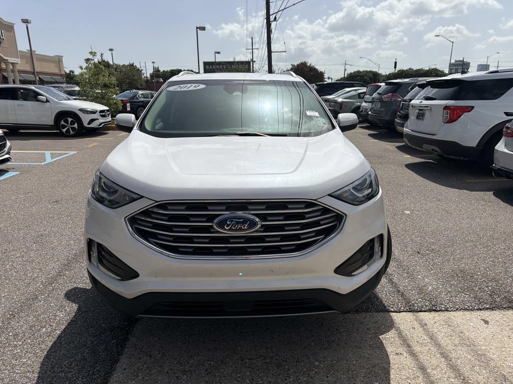 Used 2019 Ford Edge SEL w/ Equipment Group 201A FWD image 2