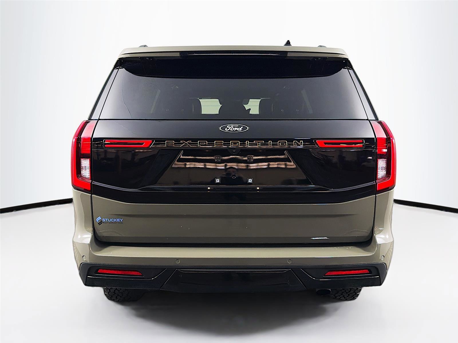 Used 2025 Ford Expedition Tremor image 6