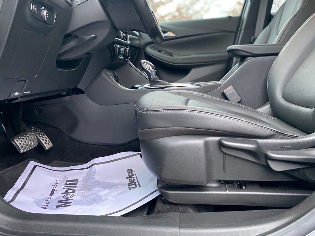 Used 2024 Buick Encore GX Sport Touring image 21