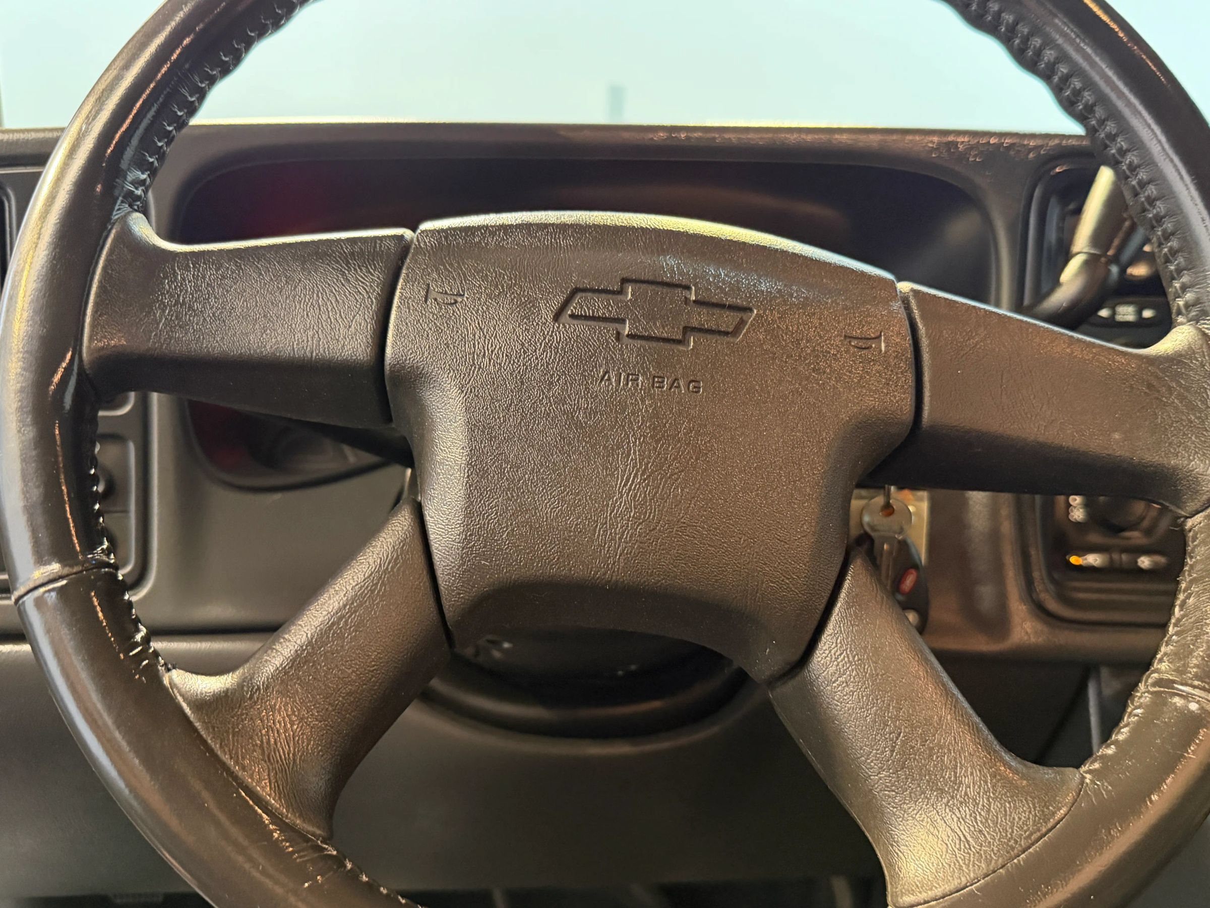 Used 2003 Chevrolet Silverado 1500 LS w/ Off-Road Package AWD/4WD image 12