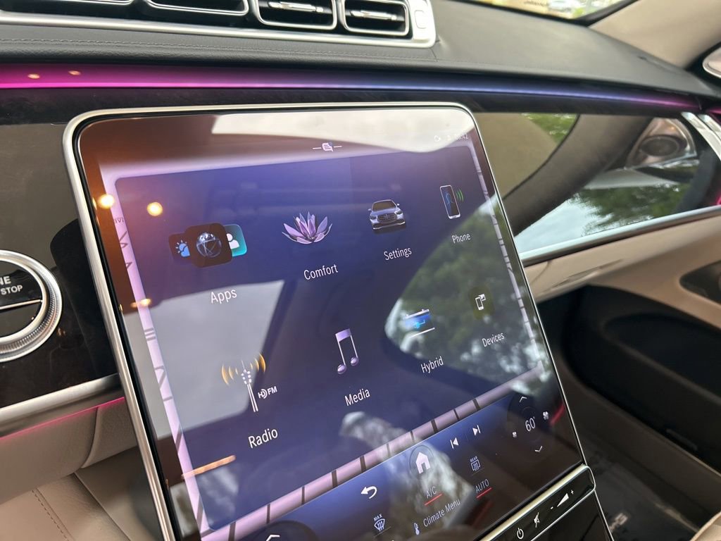 Used 2024 Mercedes-Benz S 580e 4MATIC Sedan w/ AMG Line image 8