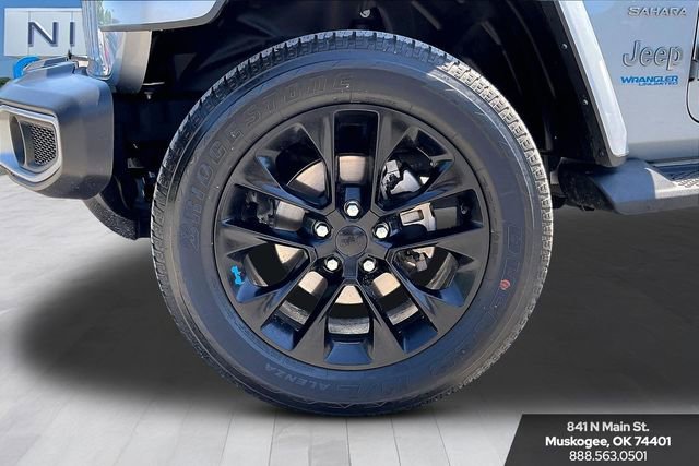 Used 2022 Jeep Wrangler Unlimited Sahara w/ Cold Weather Group AWD/4WD image 34