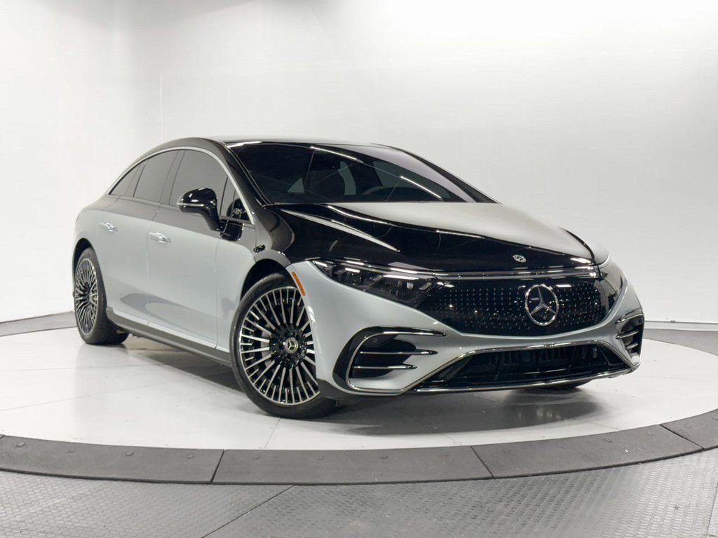 Used 2022 Mercedes-Benz EQS 580 4MATIC Sedan video 1