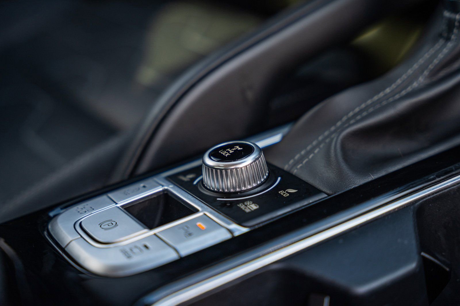 Used 2022 Kia Telluride SX w/ SX Prestige Package image 33