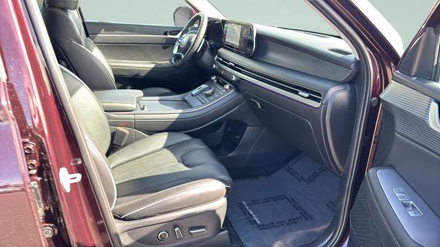 Used 2024 Hyundai Palisade Limited image 13