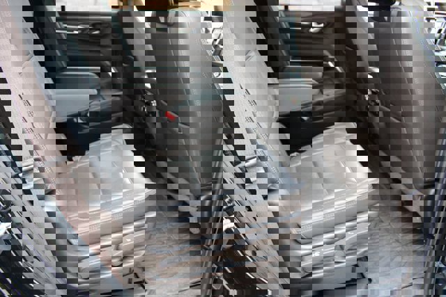 Used 2021 GMC Yukon Denali w/ Denali Premium Package image 19