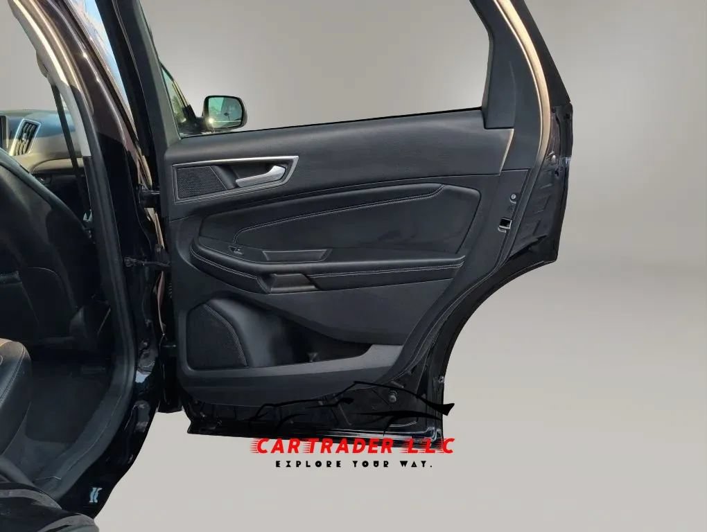 Used 2022 Ford Edge Titanium AWD/4WD image 15