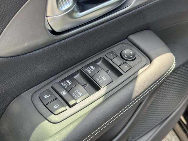 New 2026 Chrysler Voyager LX image 16