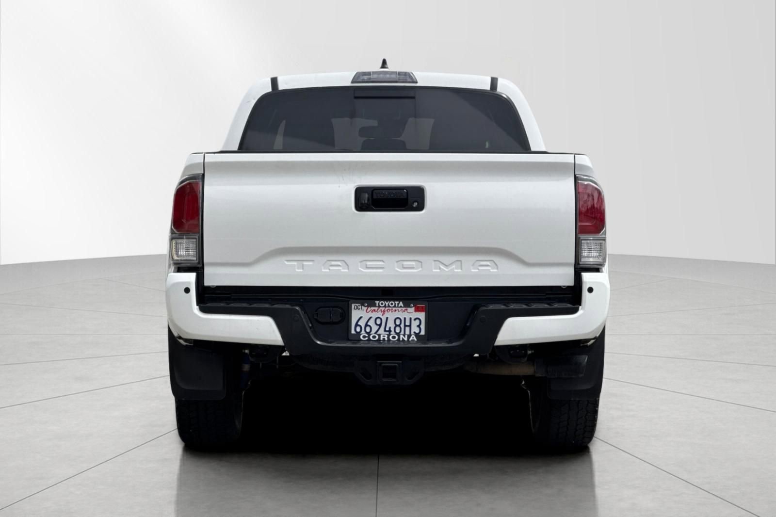 Used 2021 Toyota Tacoma TRD Sport w/ Technology Package image 5