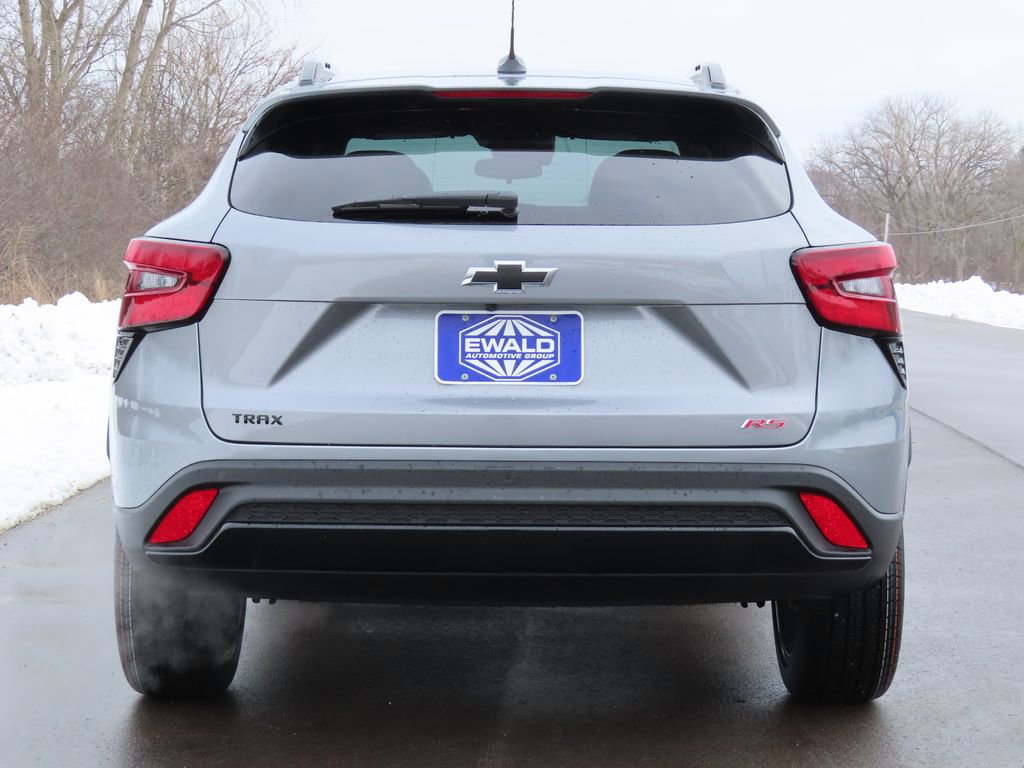 New 2026 Chevrolet Trax RS w/ Sunroof Package FWD image 17