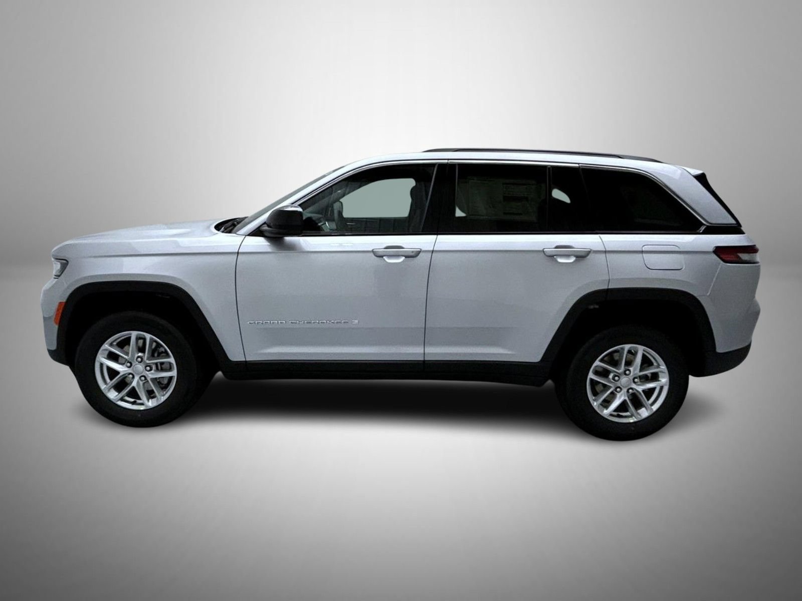 New 2026 Jeep Grand Cherokee Laredo AWD/4WD image 8