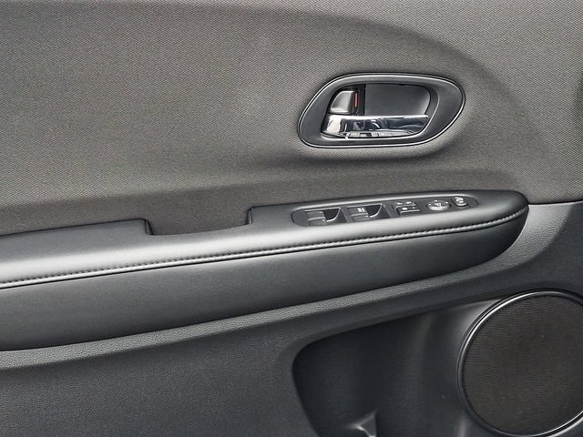 Used 2020 Honda HR-V Sport image 12