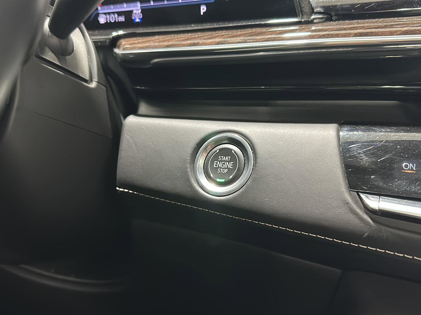 Used 2023 Cadillac Escalade ESV Sport Platinum AWD/4WD image 16