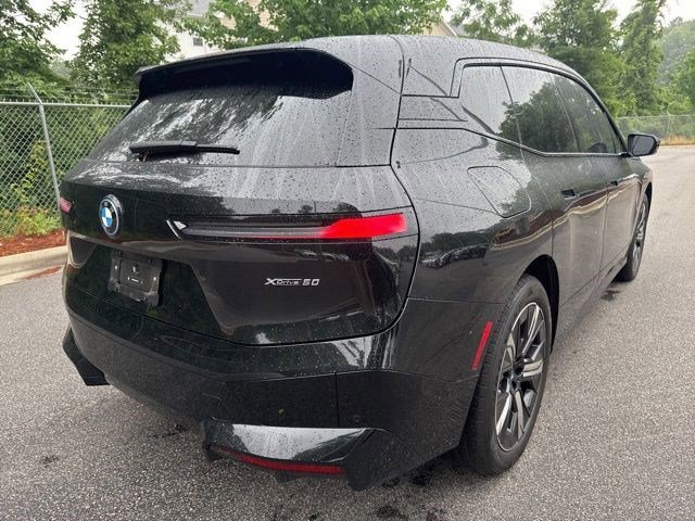 Certified 2025 BMW iX xDrive50 w/ Premium Package AWD/4WD image 9