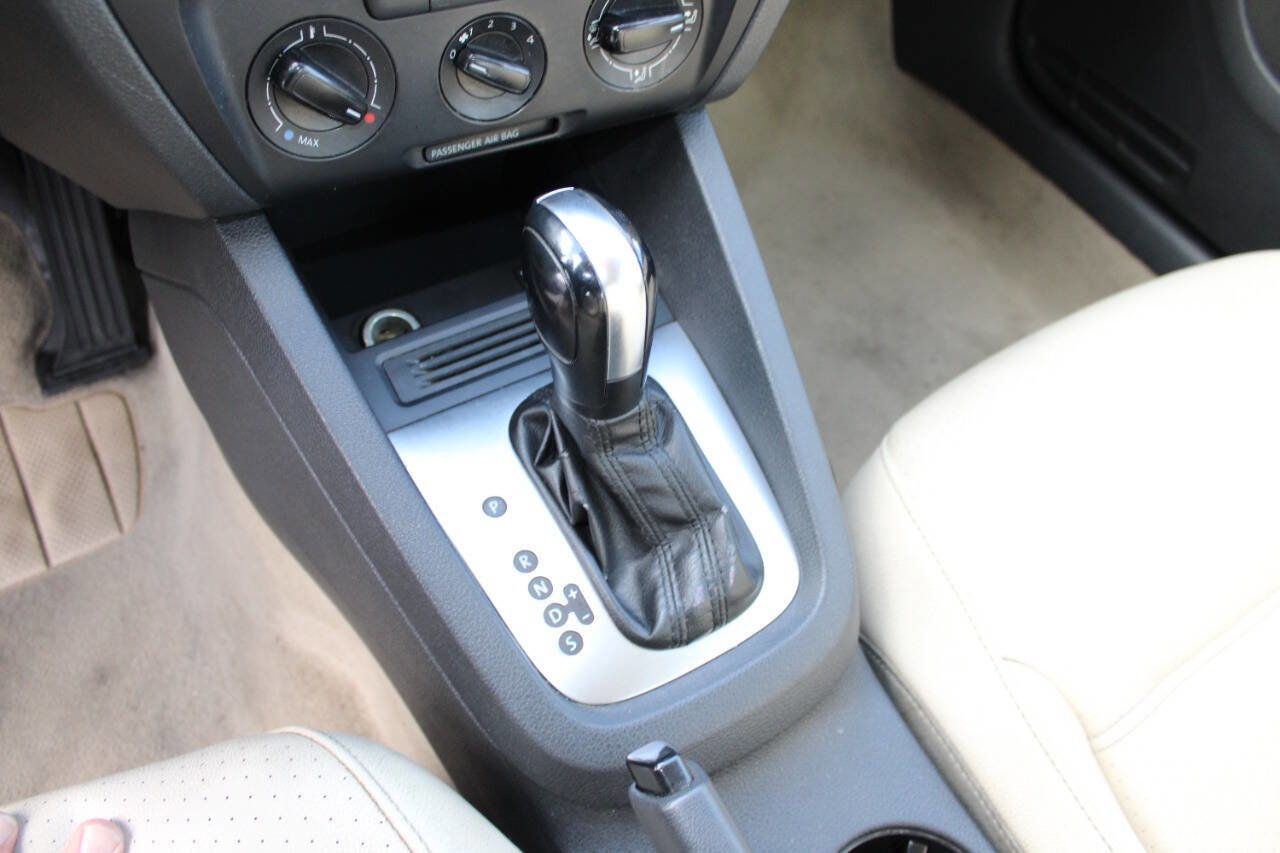 Used 2014 Volkswagen Jetta SE image 17