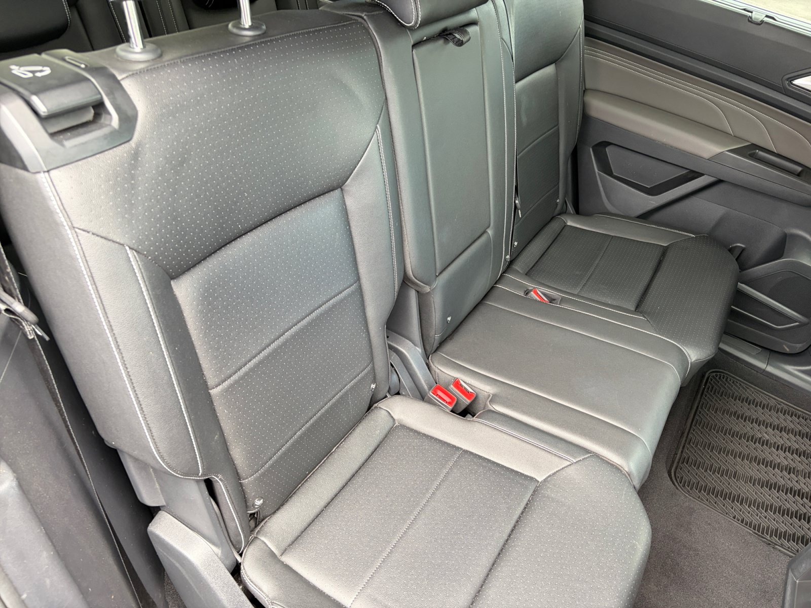 Used 2023 Volkswagen Atlas SE AWD/4WD image 18