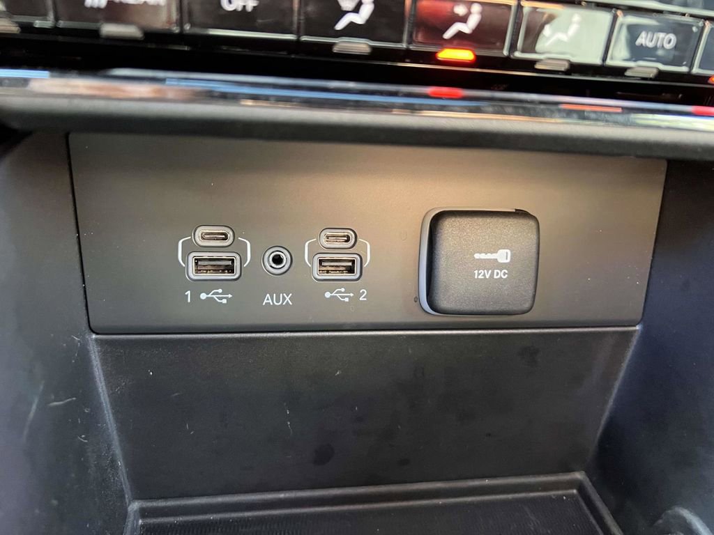 Used 2025 Jeep Grand Cherokee L Laredo image 25