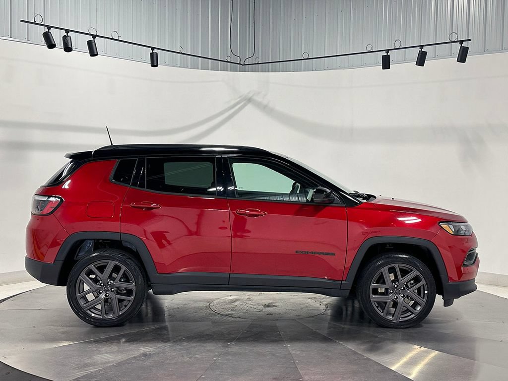 Used 2026 Jeep Compass Limited AWD/4WD image 10