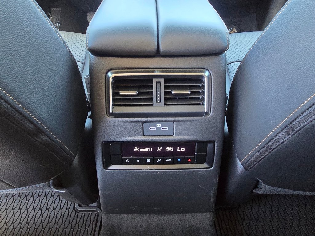 Used 2025 MAZDA CX-70 Plug-In Hybrid w/ Premium Pkg AWD/4WD image 10