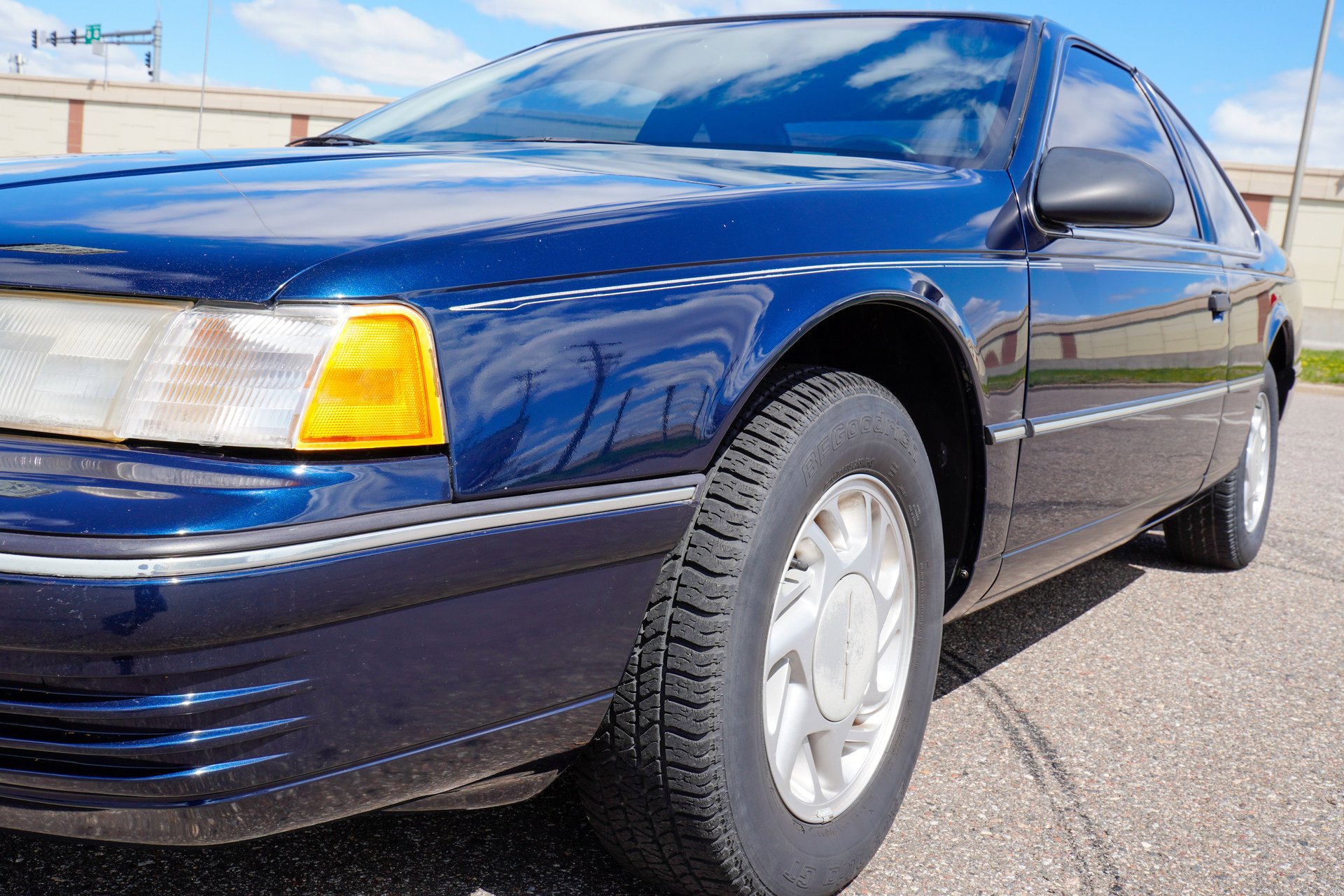 Used 1991 Ford Thunderbird RWD image 19