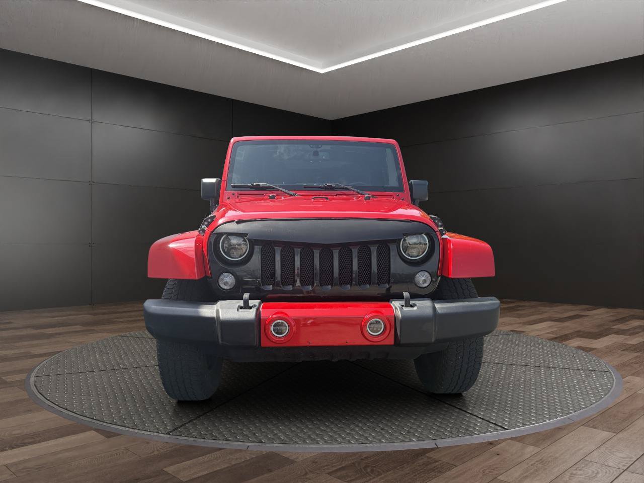 Used 2016 Jeep Wrangler Sahara w/ Connectivity Group AWD/4WD image 3