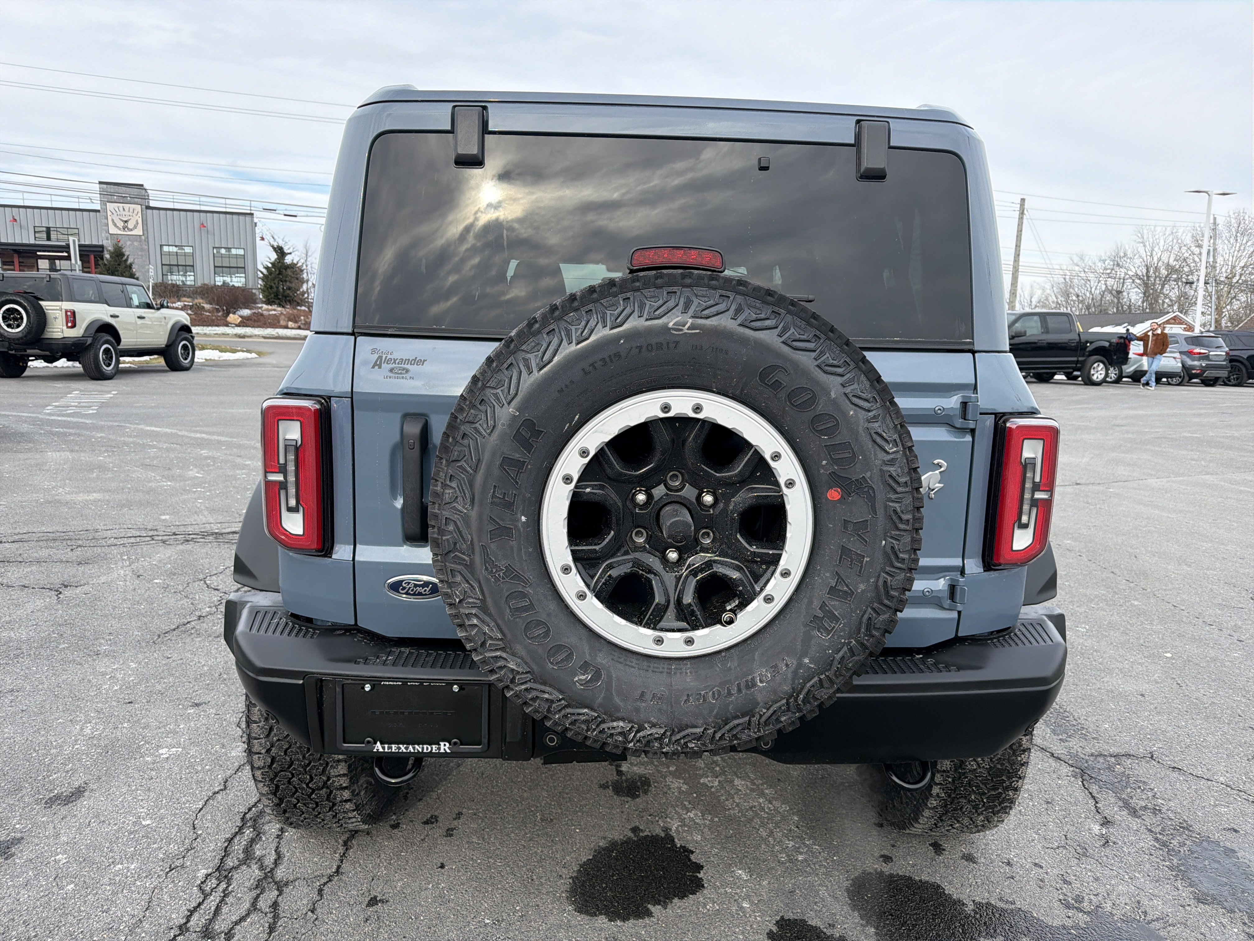 New 2025 Ford Bronco Badlands image 4