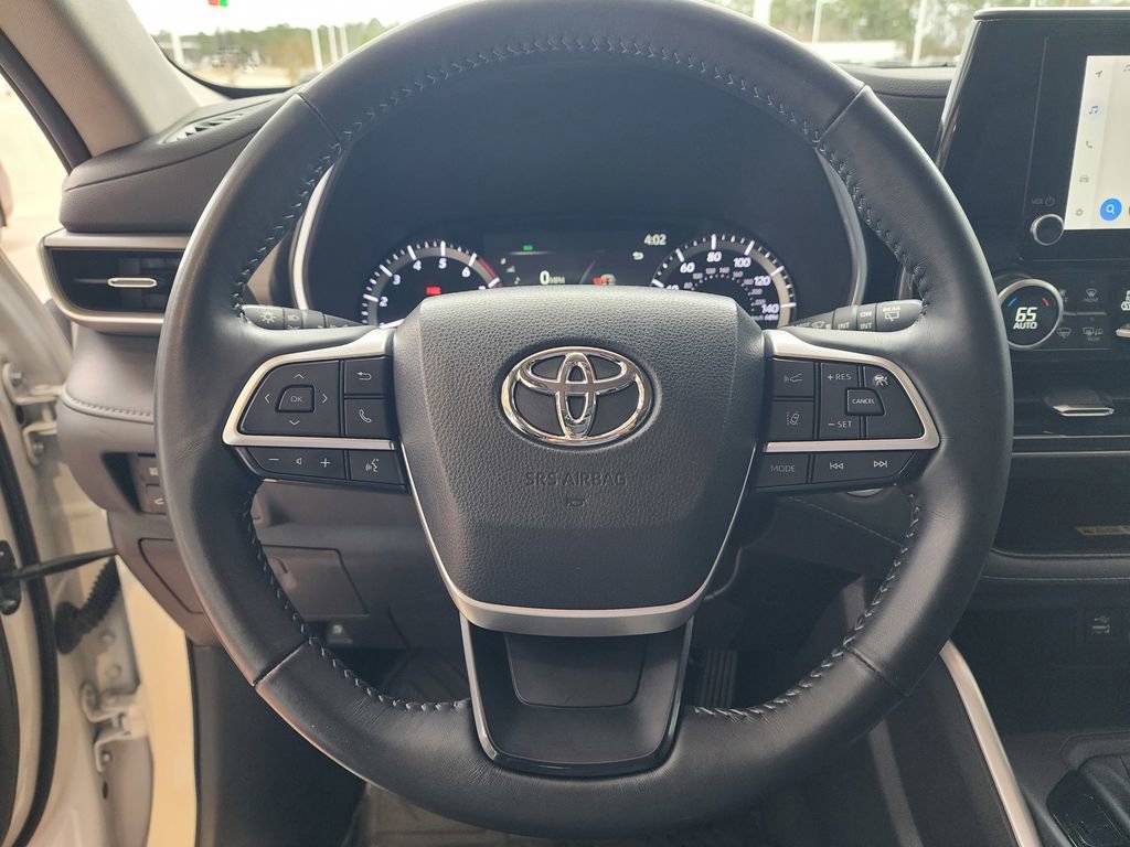 Used 2023 Toyota Highlander XLE image 20