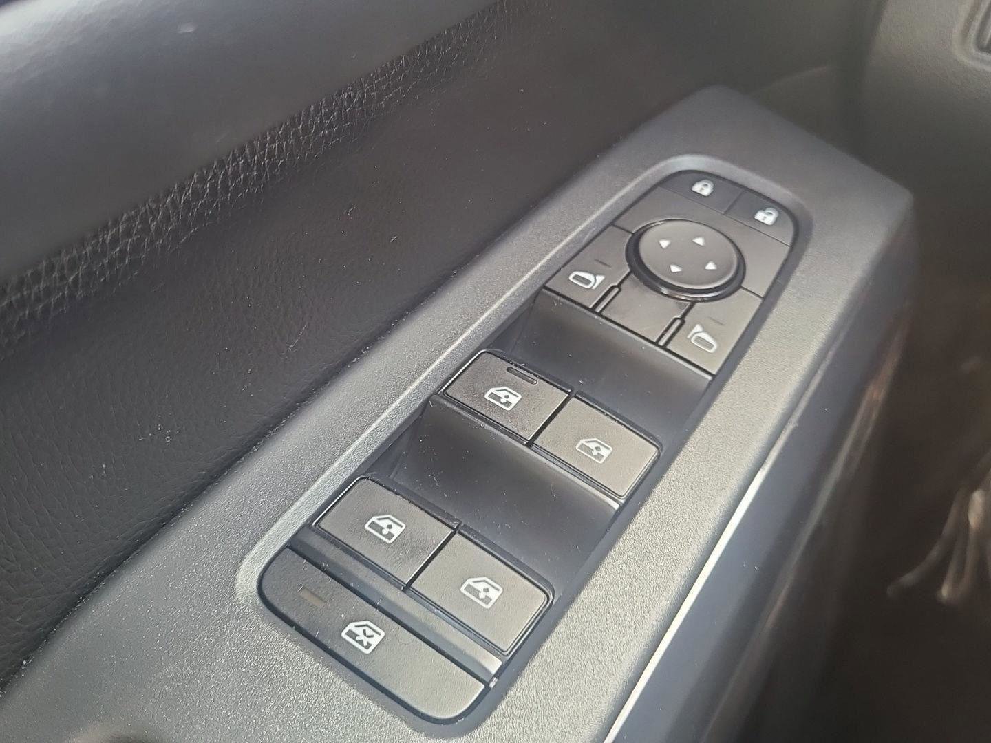 Used 2024 Nissan Pathfinder S image 21