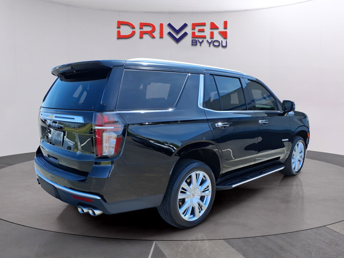 Used 2023 Chevrolet Tahoe High Country image 5