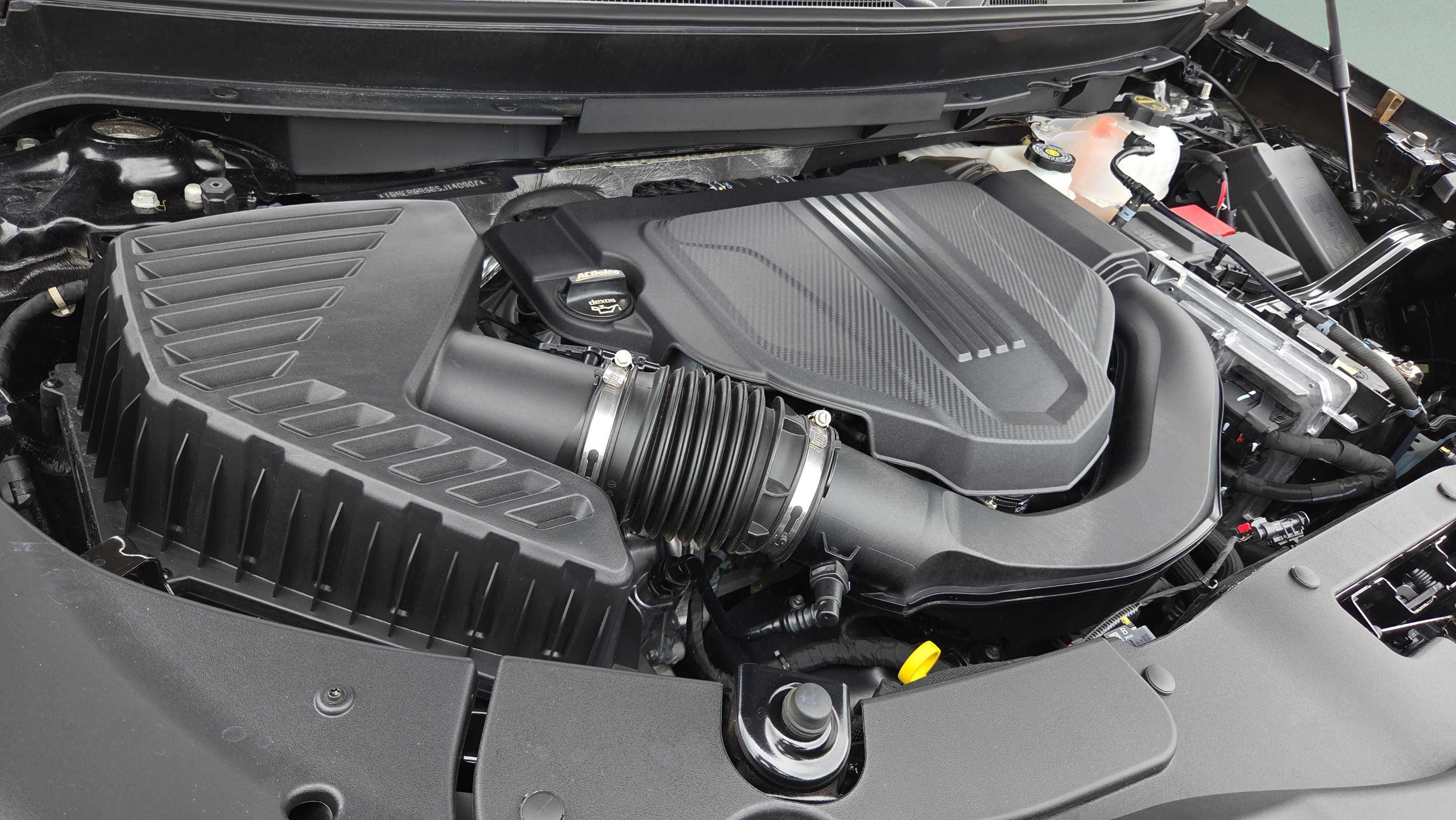 Used 2025 Chevrolet Traverse LT w/ Driver Confidence Package FWD image 17