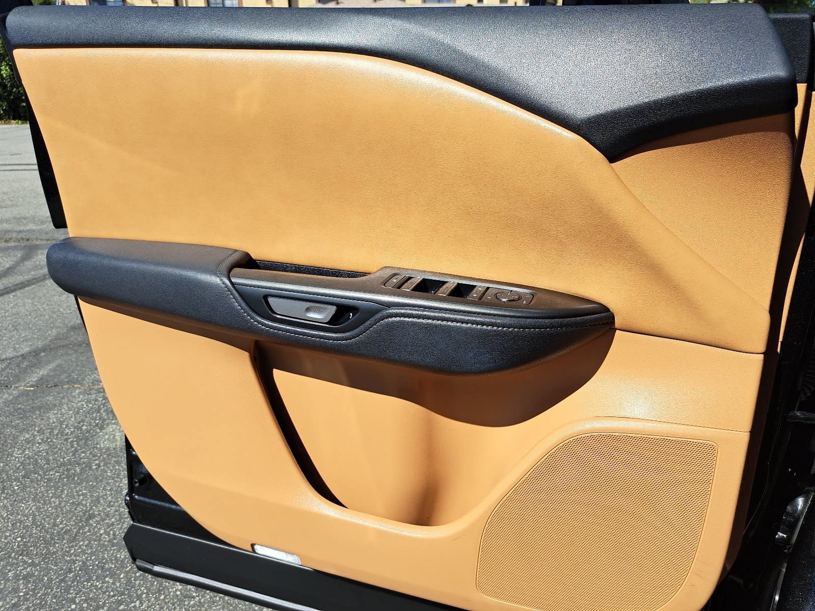 Used 2024 Lexus RZ 300e Premium w/ Technology Package FWD image 30