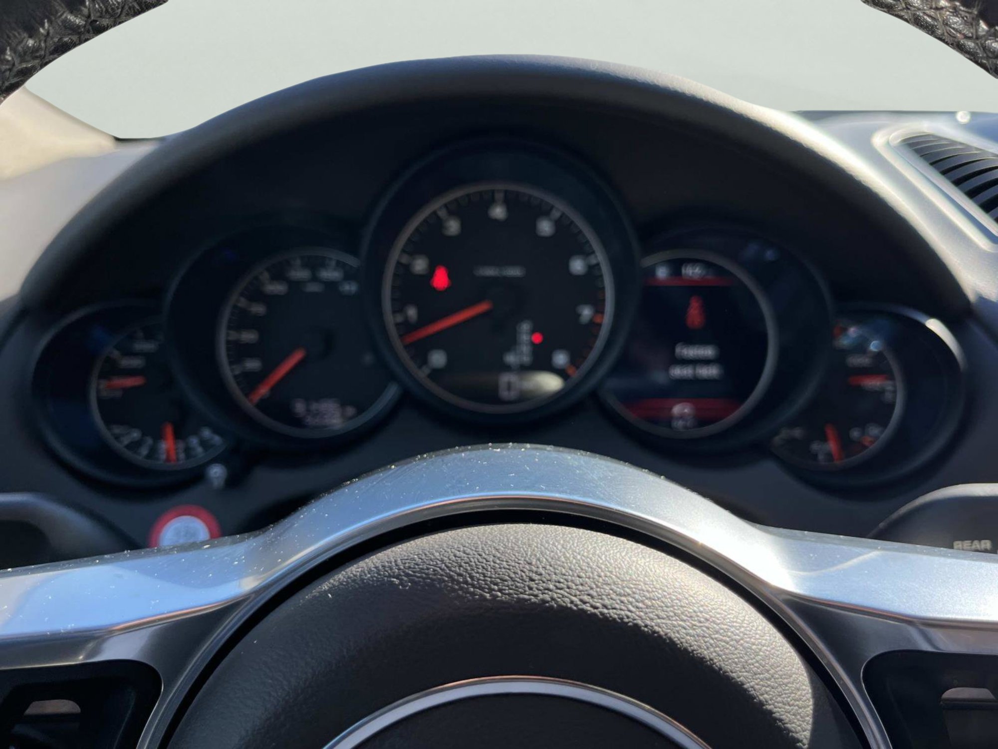 Used 2017 Porsche Cayenne Platinum Edition image 30