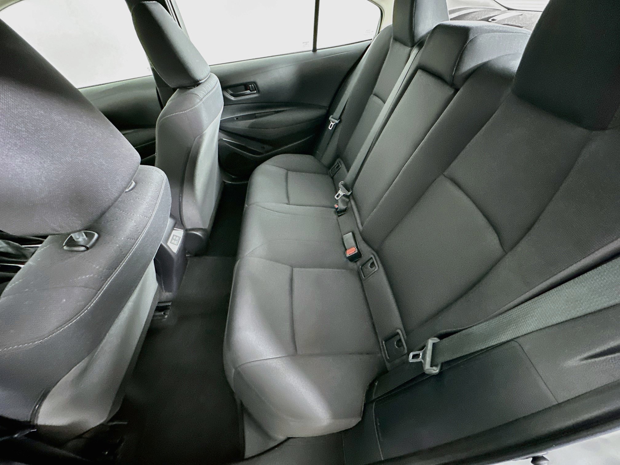 Used 2025 Toyota Corolla LE FWD image 26