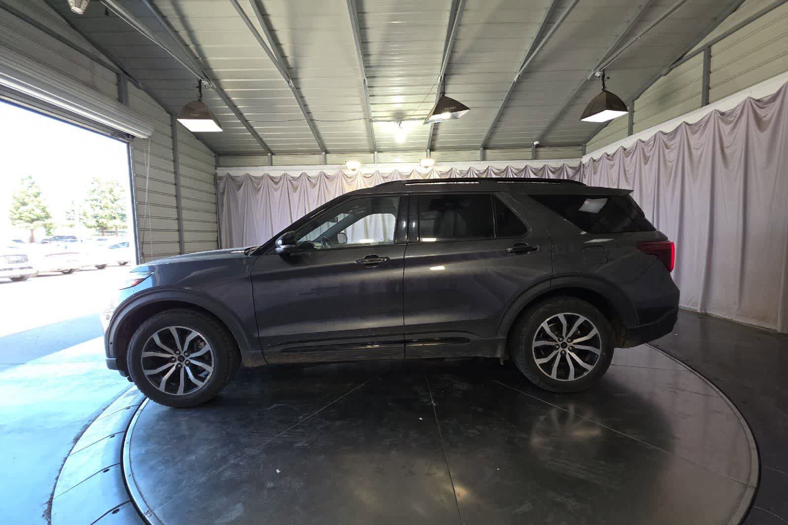 Used 2020 Ford Explorer ST AWD/4WD image 6
