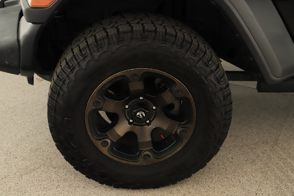 Used 2019 Jeep Wrangler Sport AWD/4WD image 28