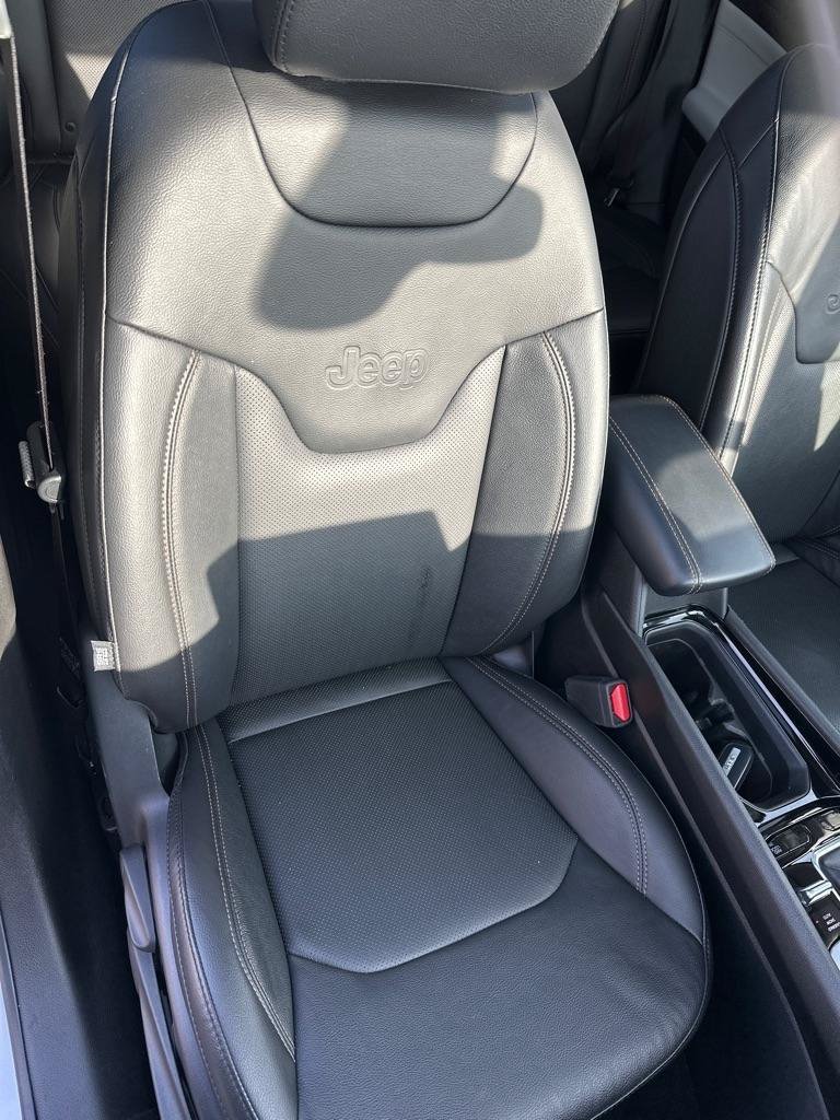 Used 2022 Jeep Compass Limited w/ Sun and Sound Group AWD/4WD image 24