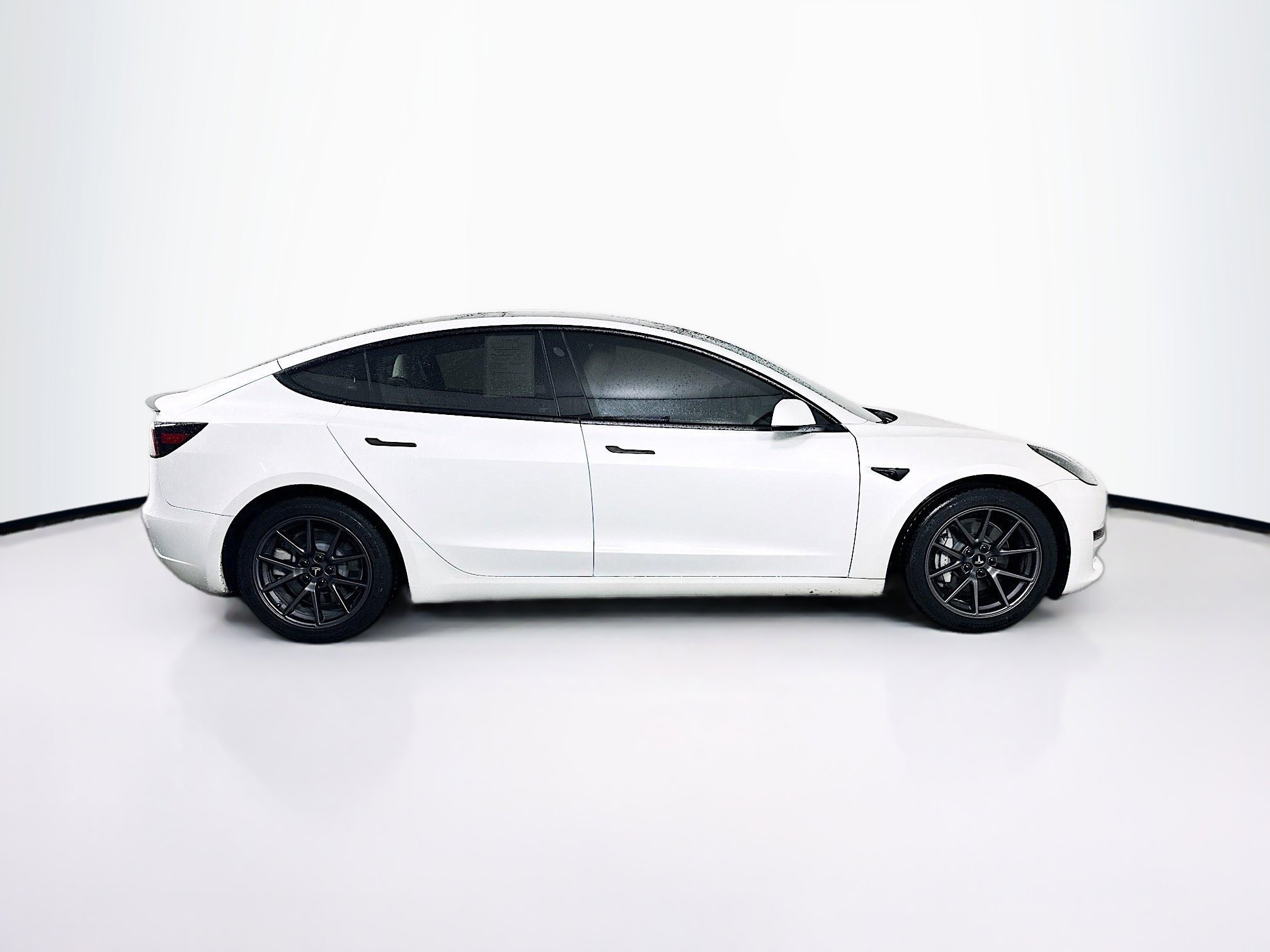 Used 2021 Tesla Model 3 Standard Range Plus image 10