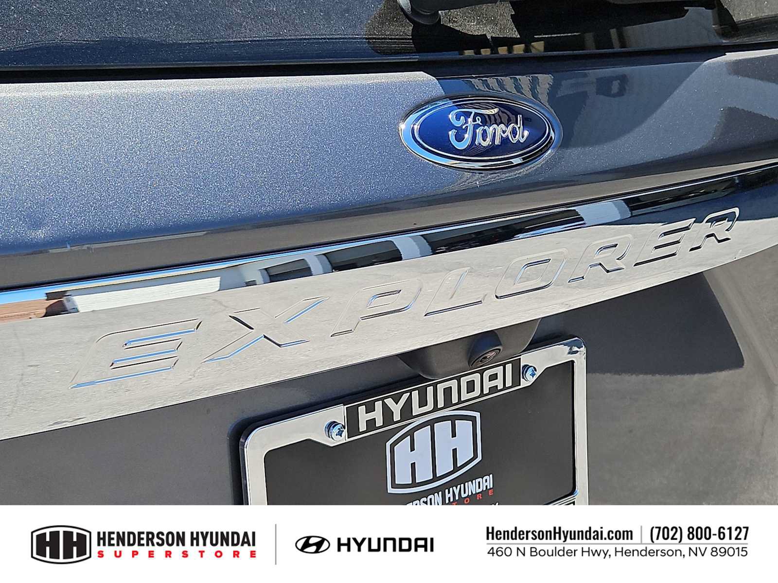 Used 2023 Ford Explorer XLT w/ Equipment Group 202A RWD image 12