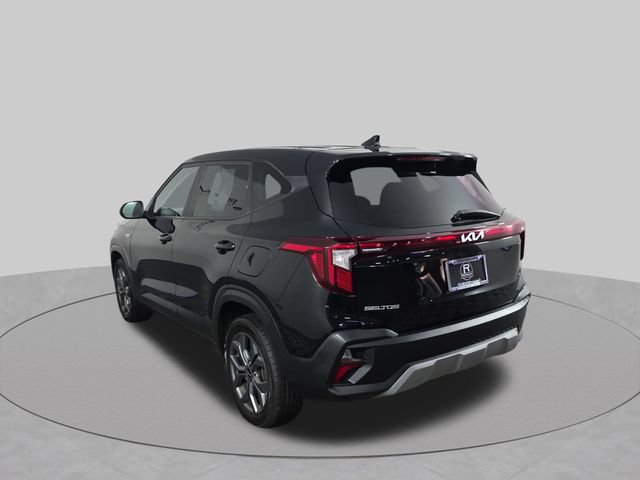 Used 2024 Kia Seltos LX AWD/4WD image 36