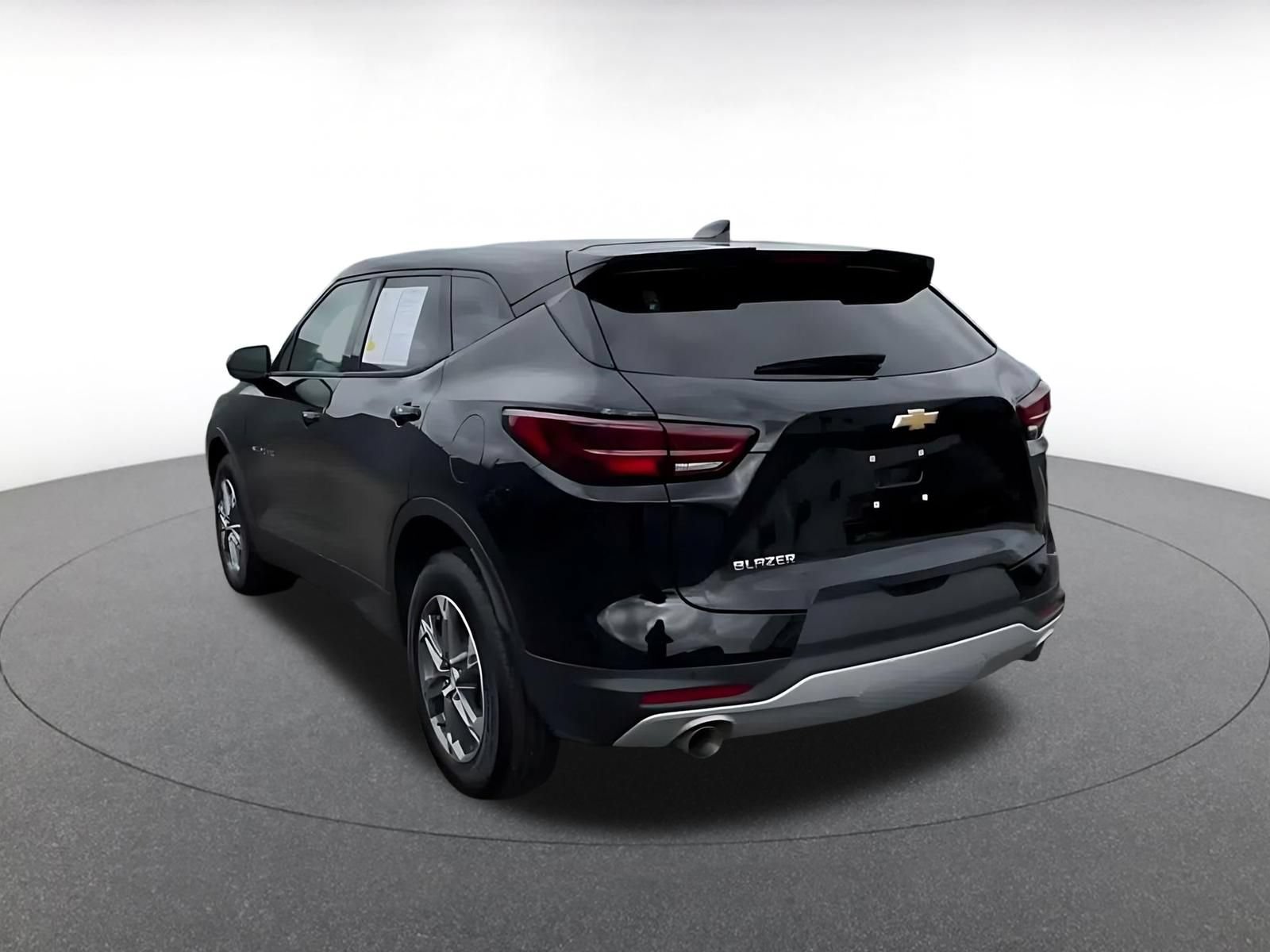 Used 2026 Chevrolet Blazer LT FWD image 10