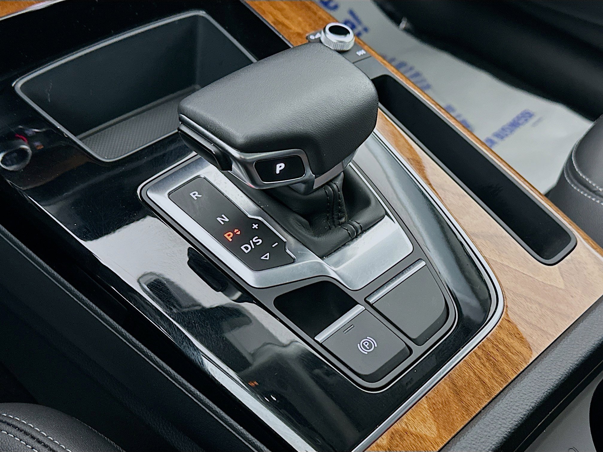 Used 2023 Audi Q5 2.0T Premium w/ Convenience Package image 16