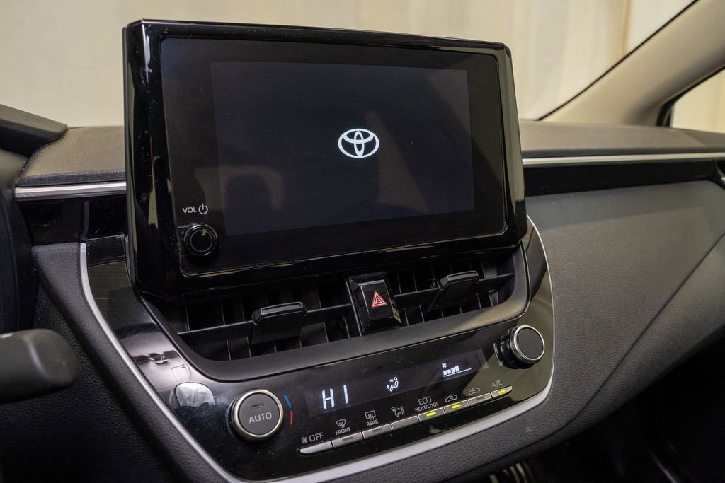 Used 2023 Toyota Corolla LE image 12