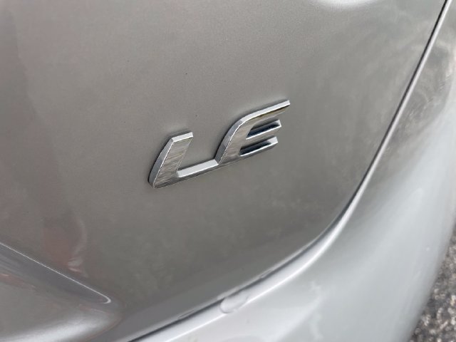 Used 2025 Toyota Corolla LE FWD image 30