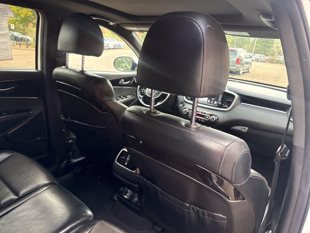 Used 2019 Kia Sorento SX AWD/4WD image 26