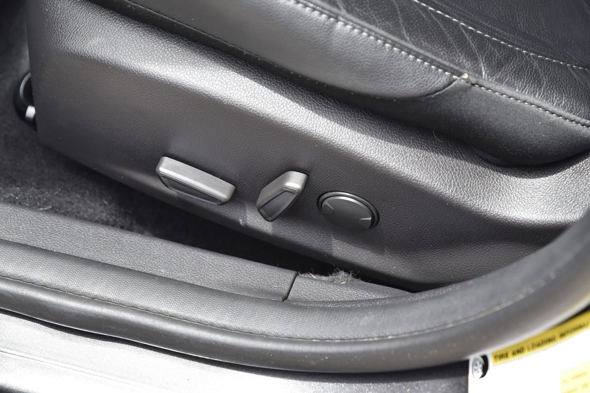 Used 2015 Ford Focus Titanium w/ Titanium Cold Weather Package image 12