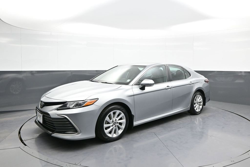 Certified 2021 Toyota Camry LE image 10