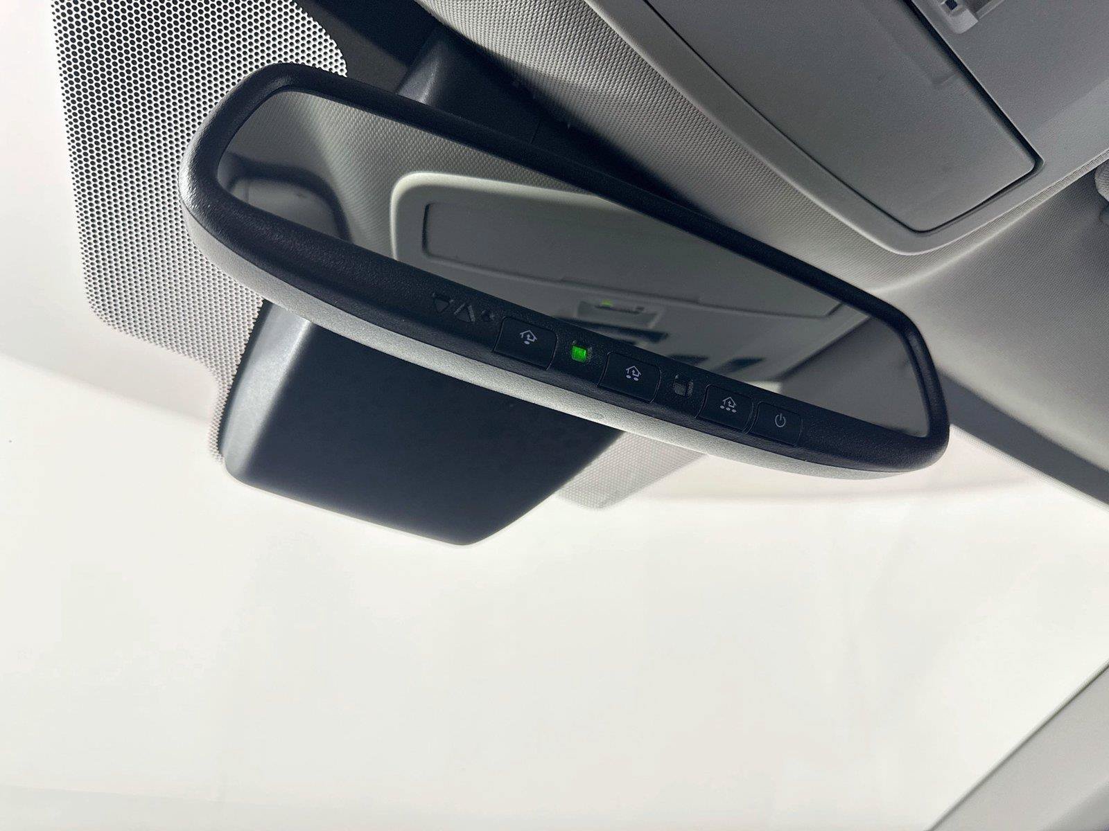 Certified 2025 Toyota Sienna XLE FWD image 23