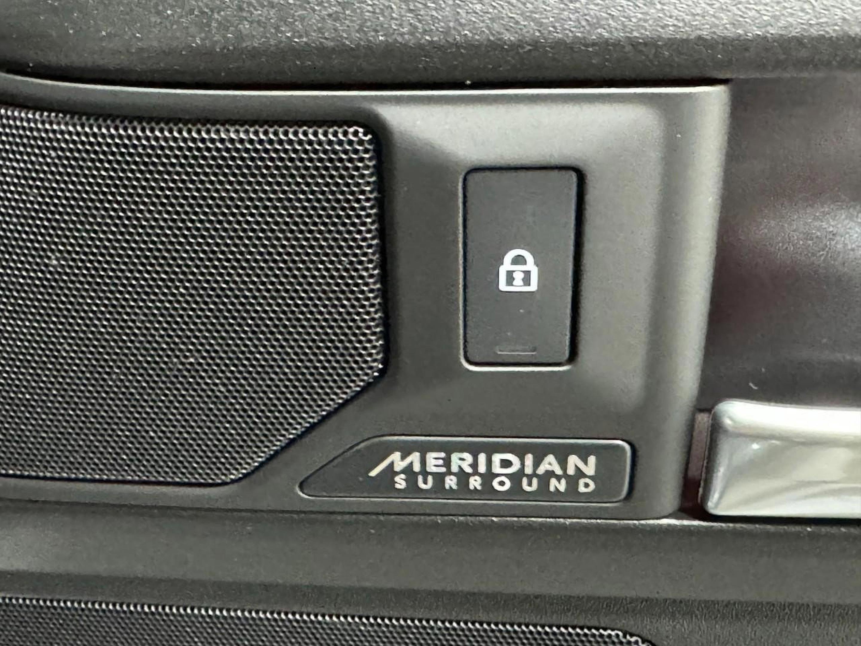 New 2026 Land Rover Defender 110 V8 image 23