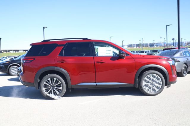 New 2026 Nissan Pathfinder Platinum w/ Cargo Package image 3