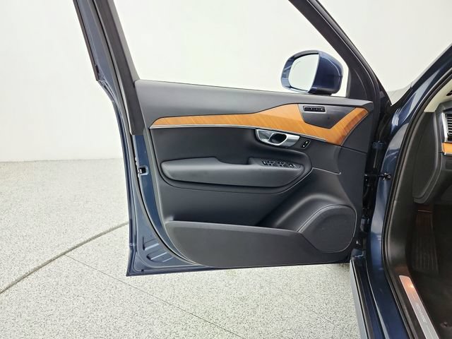 Certified 2024 Volvo XC90 T8 Plus w/ Protection Package Premier AWD/4WD image 28